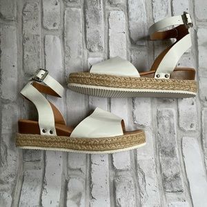 Women’s Boutique Foam Platform Sandals Size 8